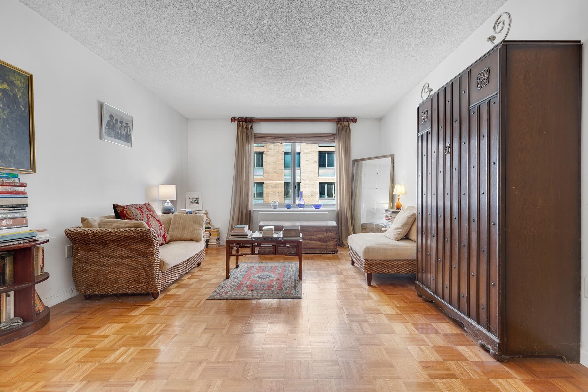 Budget-friendly accommodation near IT companies